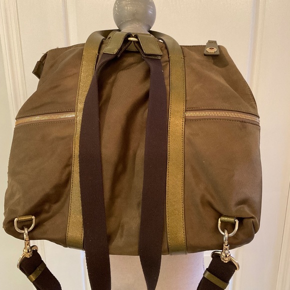 Henry Bendel Taupe 3Way Backpack/Shoulder/Top Handle w/Locket & Purple Interior - Picture 5 of 9
